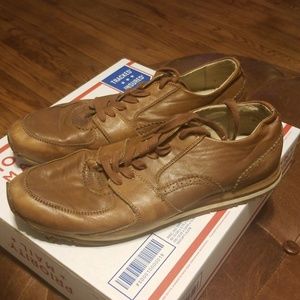 2 for 25 Brown Leather sneakers Vince camuto